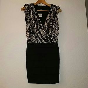 Fredericks of Hollywood Black W/Platinum Sequins